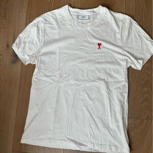 Ami tee